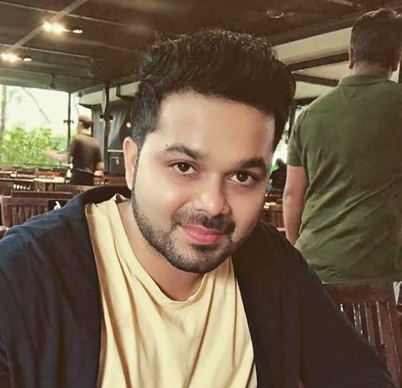 Tamil actor Sanjeev Karthick wiki Biography images