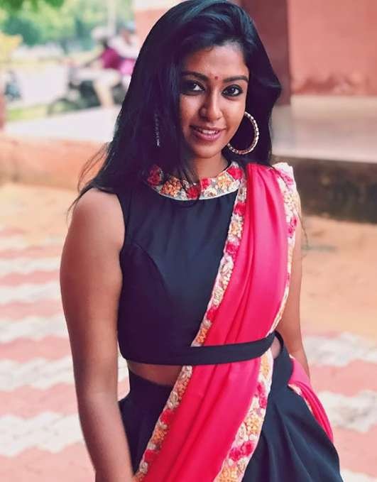 Roshni Haripriyan wiki Biography