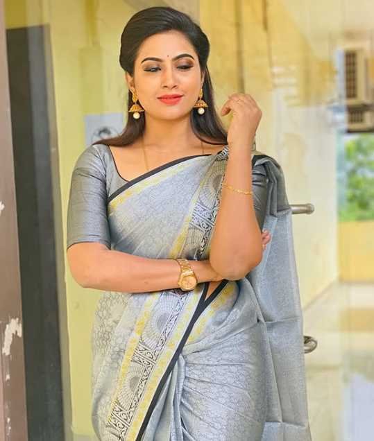 Myna Nandhini wiki Biography
