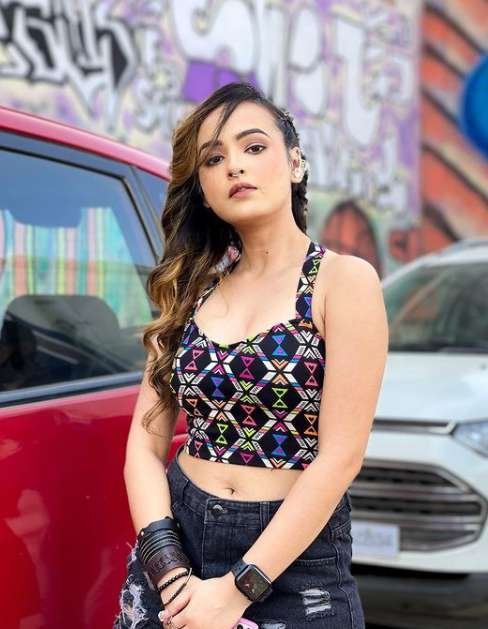 Aanchal Srivastava wiki Biography