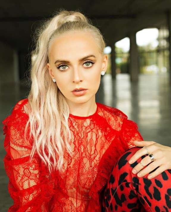 Madilyn Bailey wiki Biography