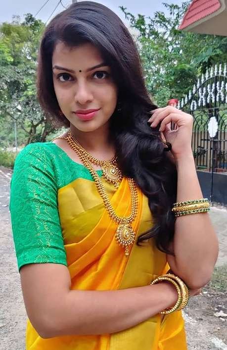 Madhavi B wiki Biography