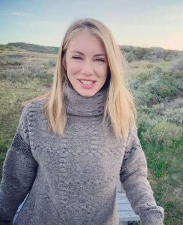 Jennifer Holland wiki Biography